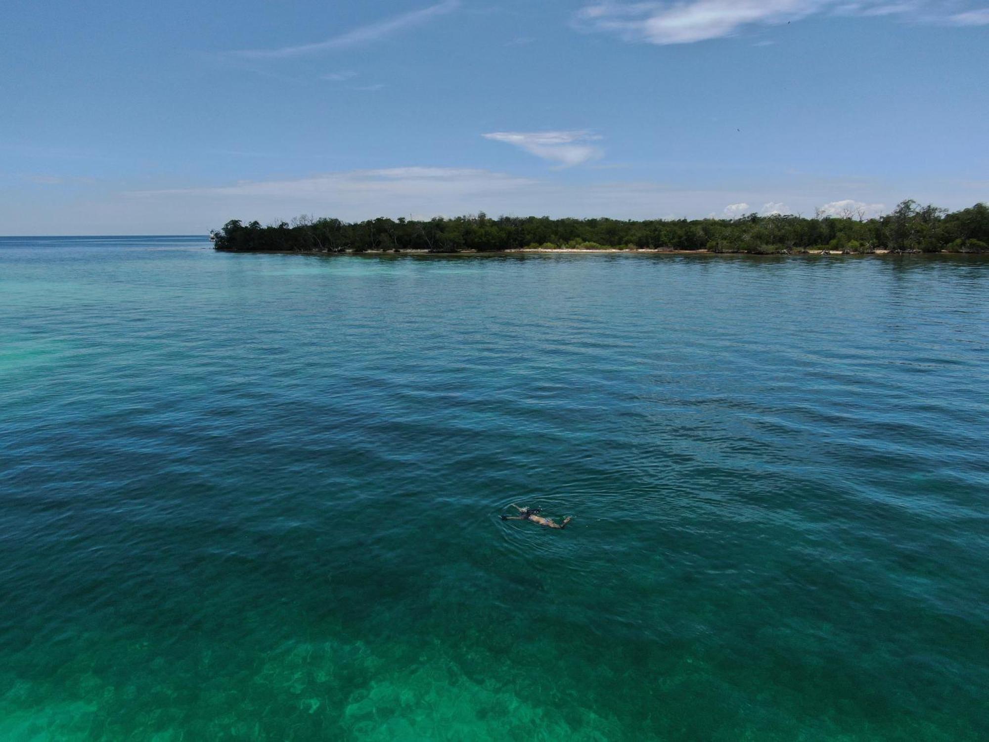 Sal Si Puedes Hotel Tintipan Island Exterior photo